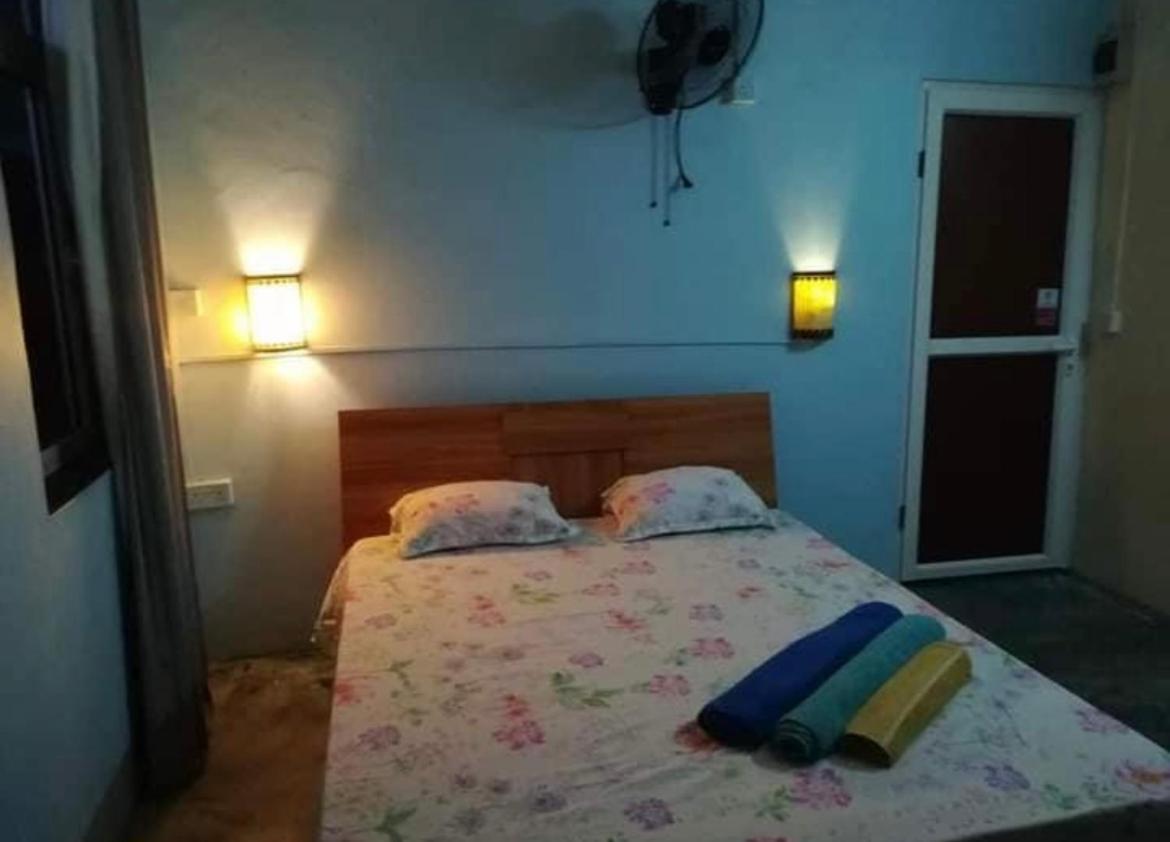 Port South East Tilapasse Resto & Guest House מראה חיצוני תמונה