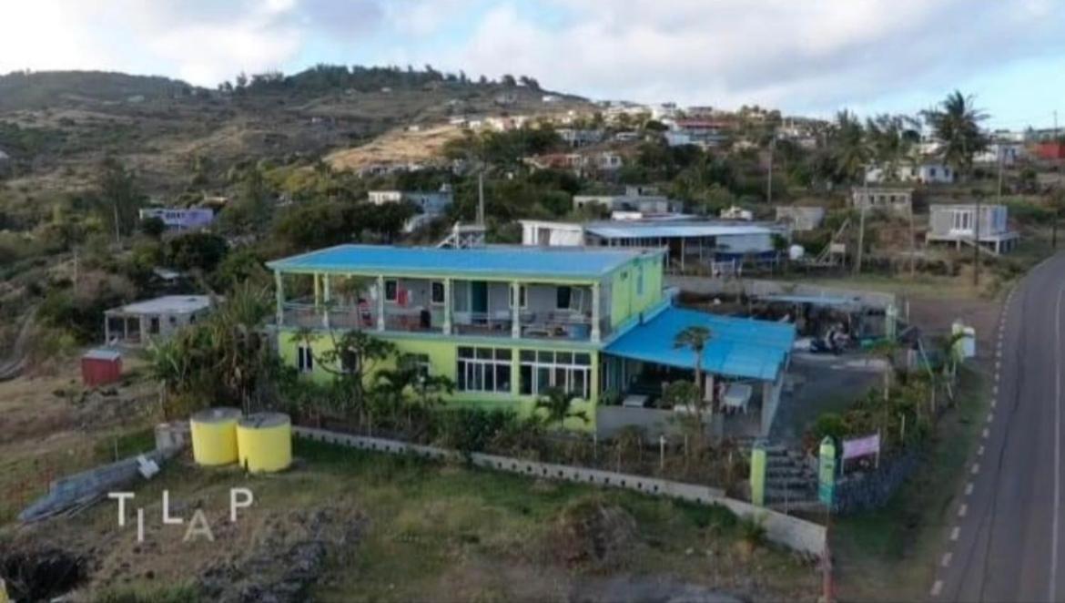 Port South East Tilapasse Resto & Guest House מראה חיצוני תמונה